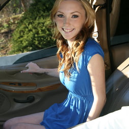 Amy Quinn in - Interracial Pickups (Photo 5) Amy Quinn in 'Dogfart' - Interracial Pickups (Thumbnail 5)