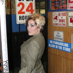 Candy Monroe en 'Dogfart' Candy Monroe (Miniatura 2)