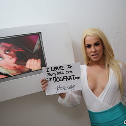 Brooke Summers en 'Dogfart' - Glory Hole (Miniatura 1)