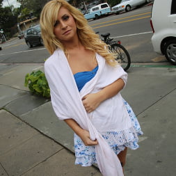 Caprice Capone in 'Dogfart' - Interracial Pickups (Thumbnail 1)