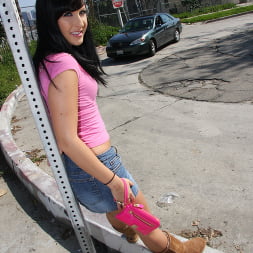 Chelsie Rae in - Interracial Pickups (Photo 2) Chelsie Rae in 'Dogfart' - Interracial Pickups (Thumbnail 2)