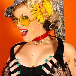 Candy Monroe in Candy Monroe (Photo 6) Candy Monroe in 'Dogfart' Candy Monroe (Thumbnail 6)