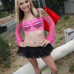 Faye Runaway in 'Dogfart' - Interracial Blowbang (Thumbnail 1)