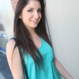 Giselle Leon in 'Dogfart' - Glory Hole (Thumbnail 2)