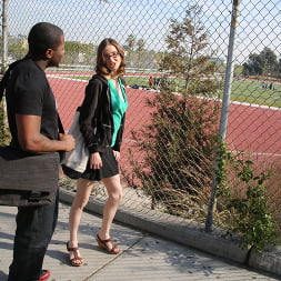 Jay Taylor en 'Dogfart' - Blacks On Blondes (Miniatura 2)
