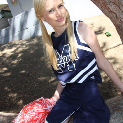 Kennedy Kressler in - Blacks On Blondes (Photo 2) Kennedy Kressler in 'Dogfart' - Blacks On Blondes (Thumbnail 2)