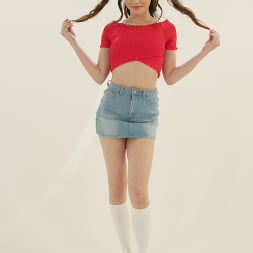 Kylie Quinn in 'Dogfart' - Glory Hole (Thumbnail 1)