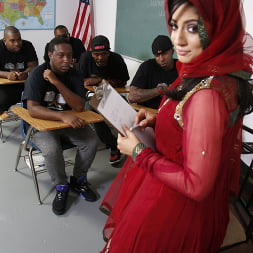 Nadia Ali in 'Dogfart' - Blacks On Blondes (Thumbnail 5)
