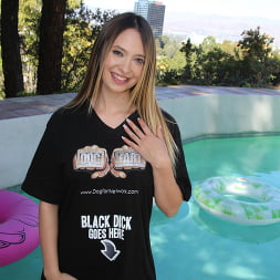 Quinn Wilde en 'Dogfart' - Blacks On Blondes (Miniatura 1)