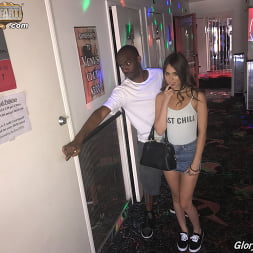 Riley Reid in - Glory Hole - Scene 2 (Photo 3) Riley Reid in 'Dogfart' - Glory Hole - Scene 2 (Thumbnail 3)